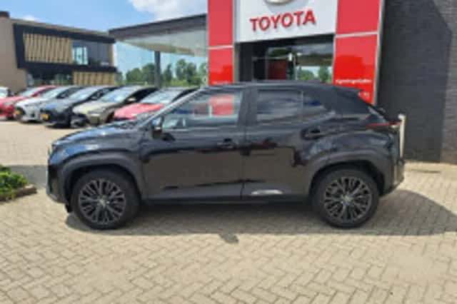 Toyota Yaris Cross (2023) thumbnail 3