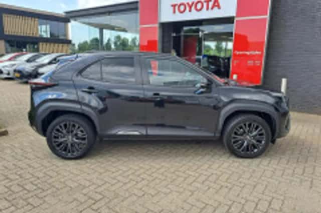 Toyota Yaris Cross (2023) thumbnail 4
