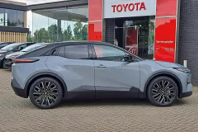 Toyota C hr (2026) thumbnail 4