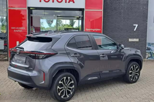 Toyota Yaris Cross (2025) thumbnail 2