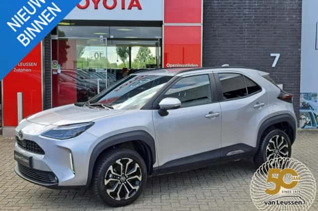 Toyota Yaris Cross (2025) thumbnail 1