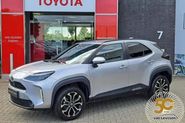 Toyota Yaris Cross (2025) thumbnail 1