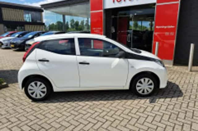 Toyota Aygo (2019) thumbnail 4