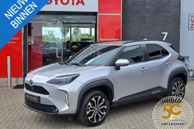 Toyota Yaris Cross (2025) thumbnail 1