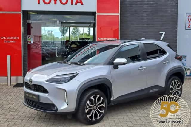 Toyota Yaris Cross (2025) thumbnail 1