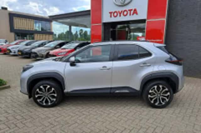 Toyota Yaris Cross (2025) thumbnail 3