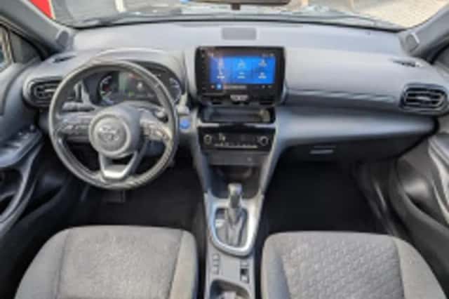 Toyota Yaris Cross (2022) thumbnail 3