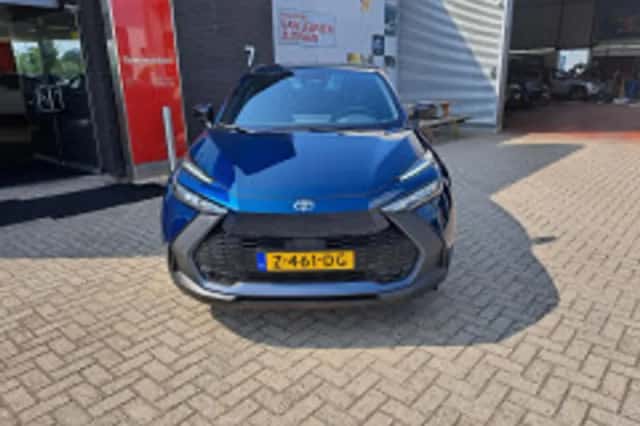 Toyota C hr (2024) thumbnail 5