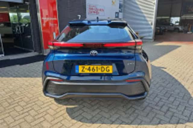 Toyota C hr (2024) thumbnail 6