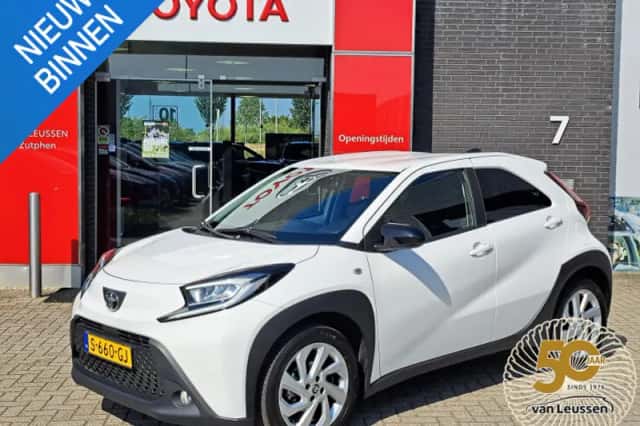 Toyota Aygo (2023) thumbnail 1