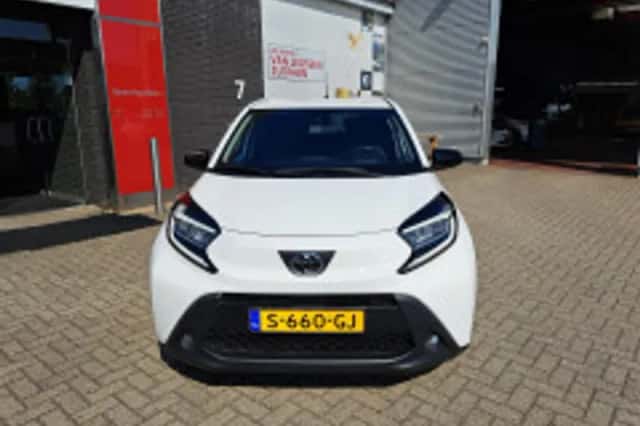 Toyota Aygo (2023) thumbnail 5