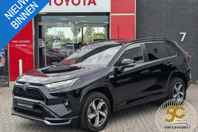 Toyota RAV4 (2022) thumbnail 1
