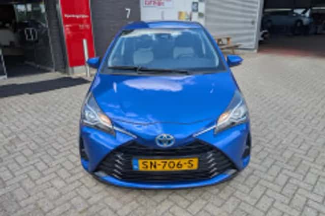 Toyota Yaris (2018) thumbnail 5