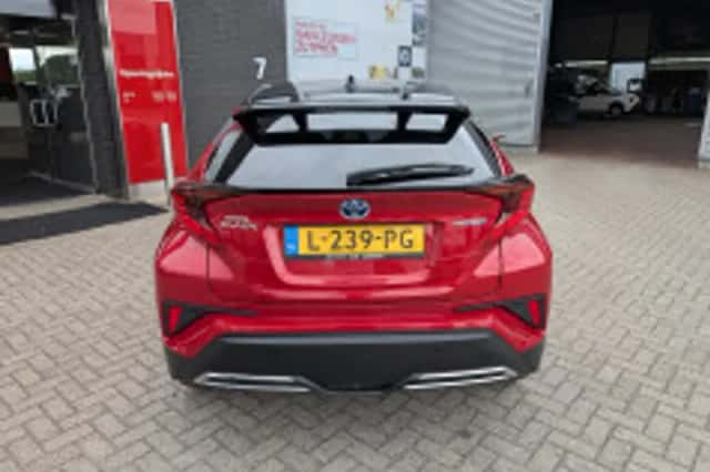 Toyota C hr (2021) thumbnail 6