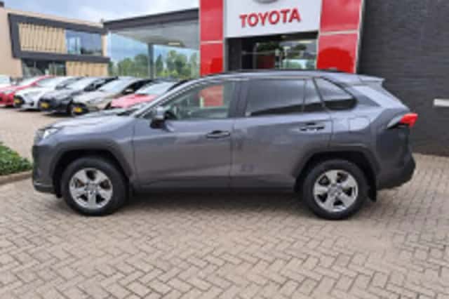 Toyota RAV4 (2024) thumbnail 3