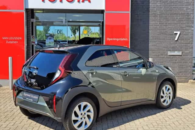 Toyota Aygo (2022) thumbnail 2
