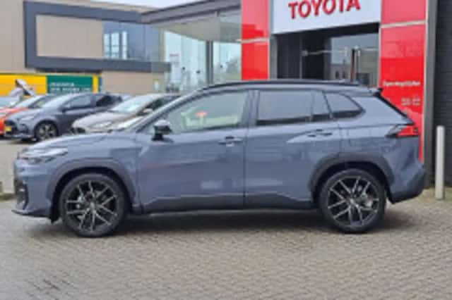 Toyota Corolla Cross (2025) thumbnail 3