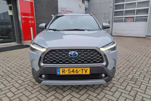 Toyota Corolla Cross (2023) thumbnail 2
