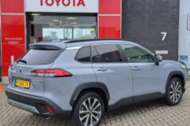 Toyota Corolla Cross (2023) thumbnail 3