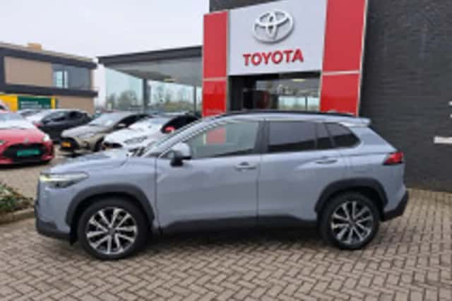 Toyota Corolla Cross (2023) thumbnail 6