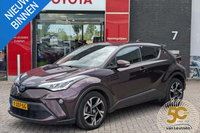 Toyota C-HR (2023) thumbnail 1