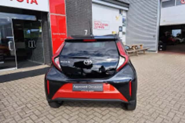 Toyota Aygo (2022) thumbnail 5