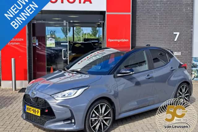 Toyota Yaris (2025) thumbnail 1