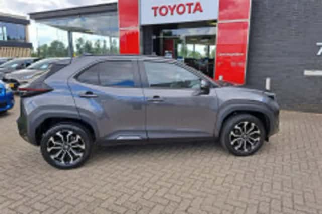 Toyota Yaris Cross (2023) thumbnail 4