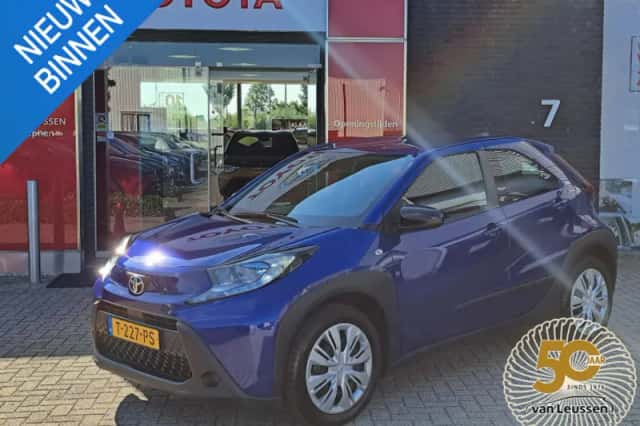 Toyota Aygo (2023) thumbnail 1