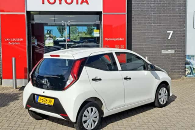 Toyota Aygo (2020) thumbnail 2