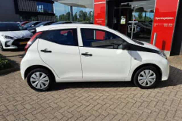 Toyota Aygo (2020) thumbnail 4