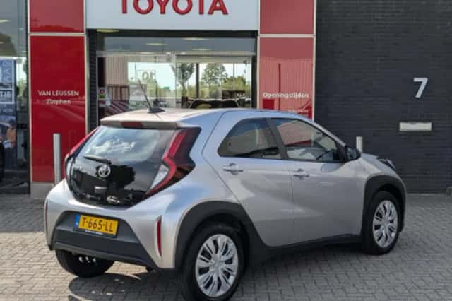 Toyota Aygo (2023) thumbnail 2