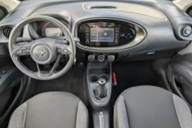 Toyota Aygo (2023) thumbnail 3