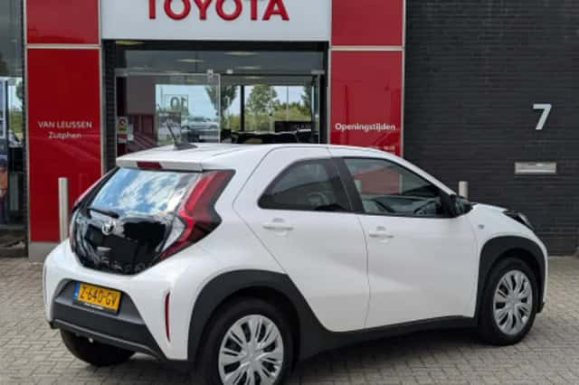 Toyota Aygo (2024) thumbnail 2