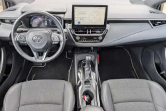 Toyota Corolla (2023) thumbnail 3
