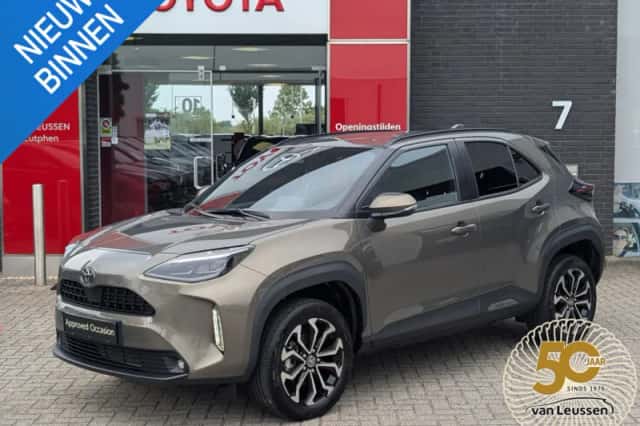 Toyota Yaris Cross (2025) thumbnail 1