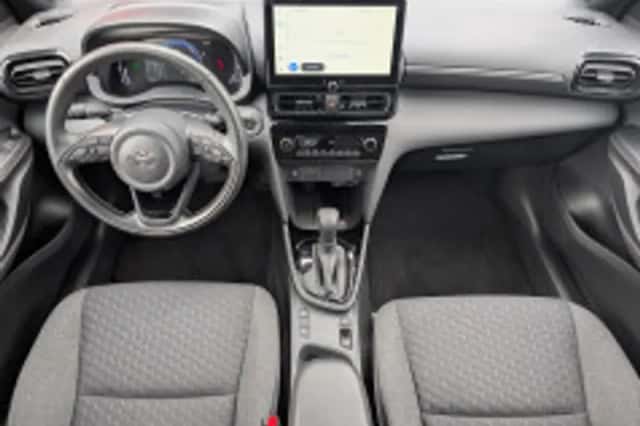 Toyota Yaris Cross (2025) thumbnail 3
