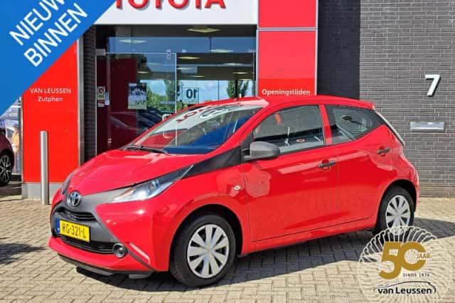 Toyota Aygo (2017) thumbnail 6