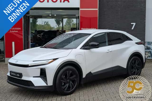 Toyota C-HR (2026) thumbnail 1