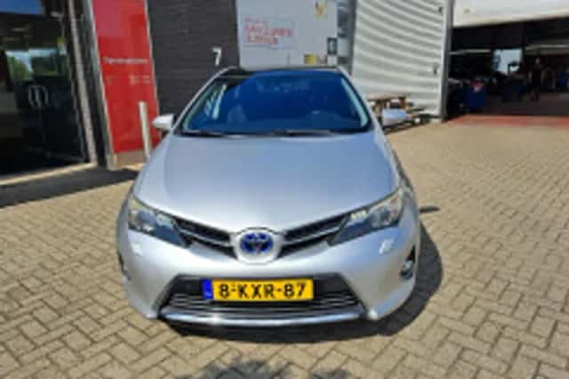 Toyota Auris (2013) thumbnail 5