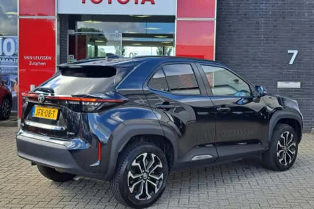 Toyota Yaris Cross (2025) thumbnail 2