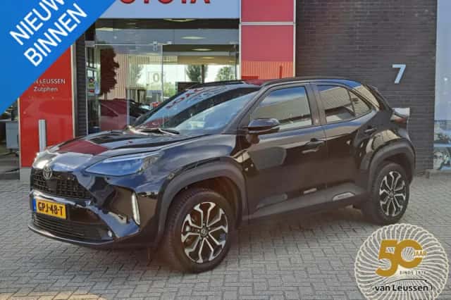 Toyota Yaris Cross (2024) thumbnail 1