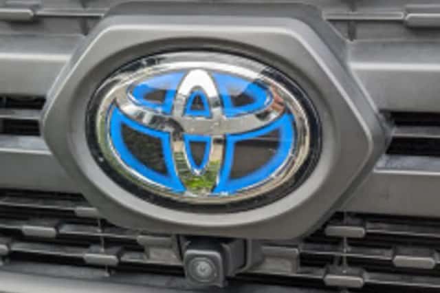 Toyota RAV4 (2022) thumbnail 4
