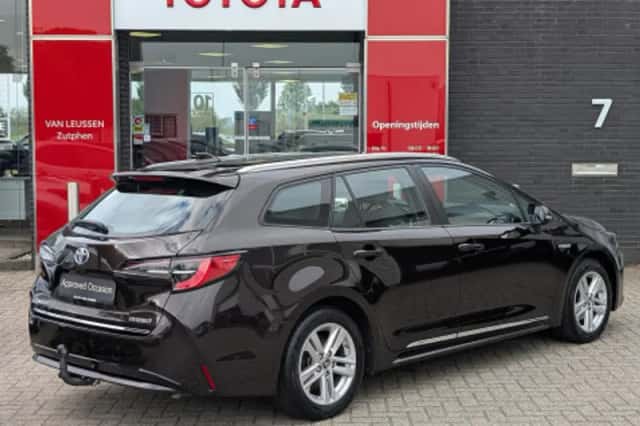 Toyota Corolla (2019) thumbnail 2