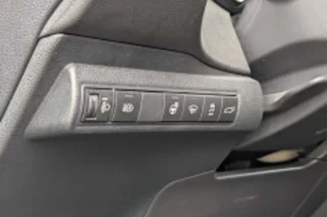 Toyota Corolla (2019) thumbnail 6