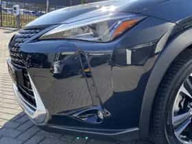 Lexus UX (2021) thumbnail 15