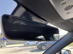 Lexus UX (2021) thumbnail 32