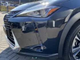 Lexus UX (2021) thumbnail 45