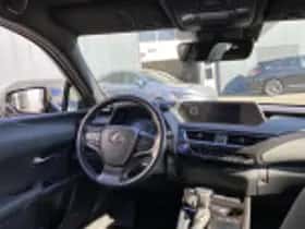 Lexus UX (2021) thumbnail 64