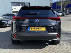 Lexus UX (2021) thumbnail 10
